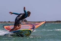 Keros Bay Windsurf and Kitsurf Centre - Lemnos. Freestyle.